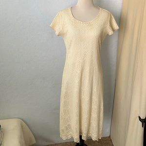 DE Collection Cream Lace Cap Sleeve Fitted Dress